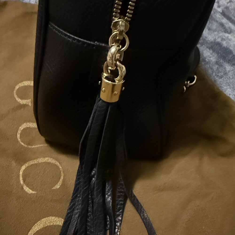 Gucci Black Soho Double Chain Bag - Leather Shoulder Bag with Gold Chain - Picture 15 of 17